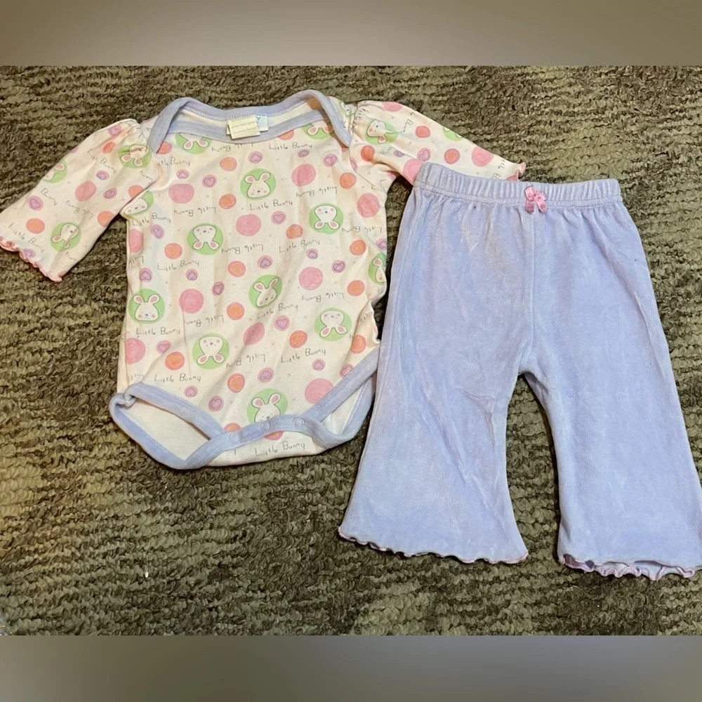 🌼4/$25🌼 Baby 3 Month Velvet Bunny Outfit